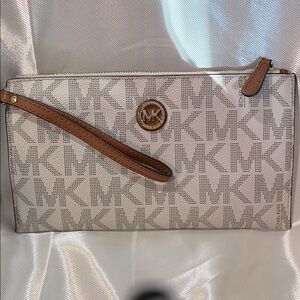 Michael Kors White and Brown Wristlet